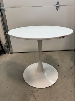 White Round Tulip Dining Table – 31” (78 cm) – Modern Mid-Century Style