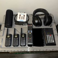 BUNDLE - 🔊 Ultimate Tech & Audio Bundle: Bluetooth Speaker, 3D Glasses, Walkie Talkies & More! 🎙️