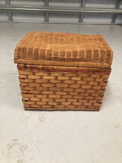 Vintage Wicker Picnic Basket
