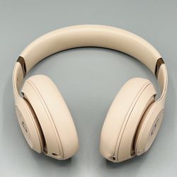 Beatss Studio Pro x Kim Kardashian  Headphones,(Moon)