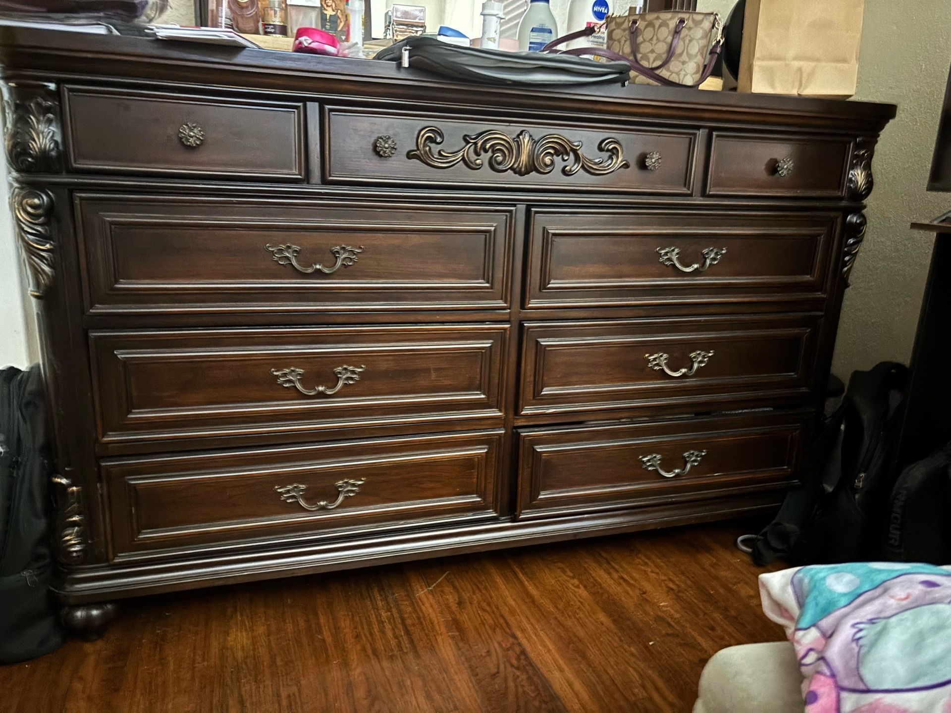 Bedroom set