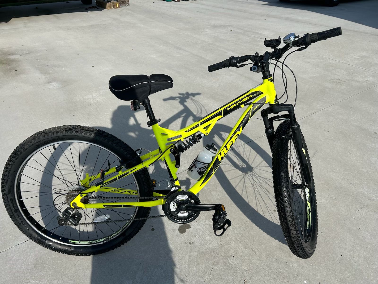 Huffy mayhem kolo 3200 27 inch