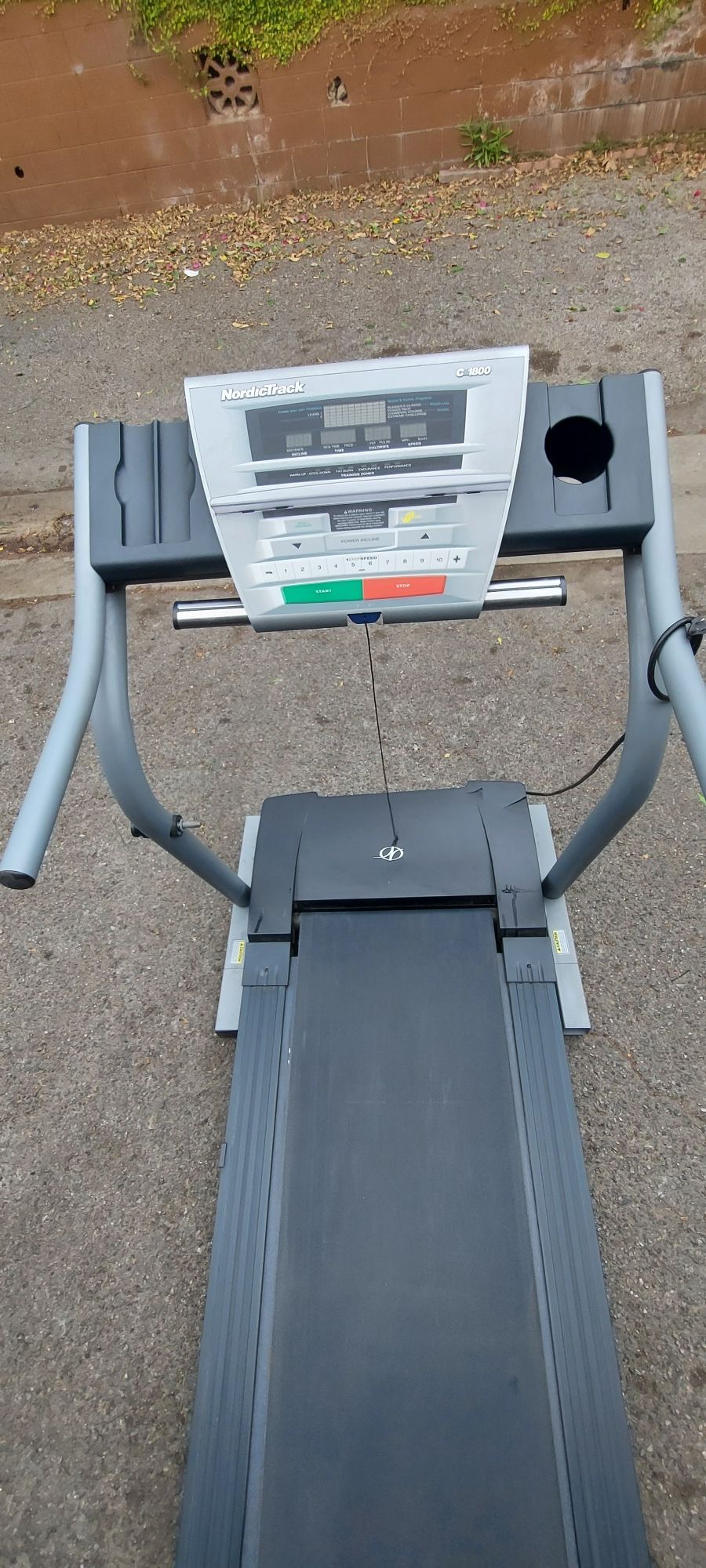 Nordictrack c1800 Foldable Treadmill with Incline for Sale in Long