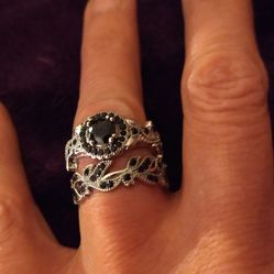 2pc BLACK Crystal Leaf Engagement/Wedding Rings