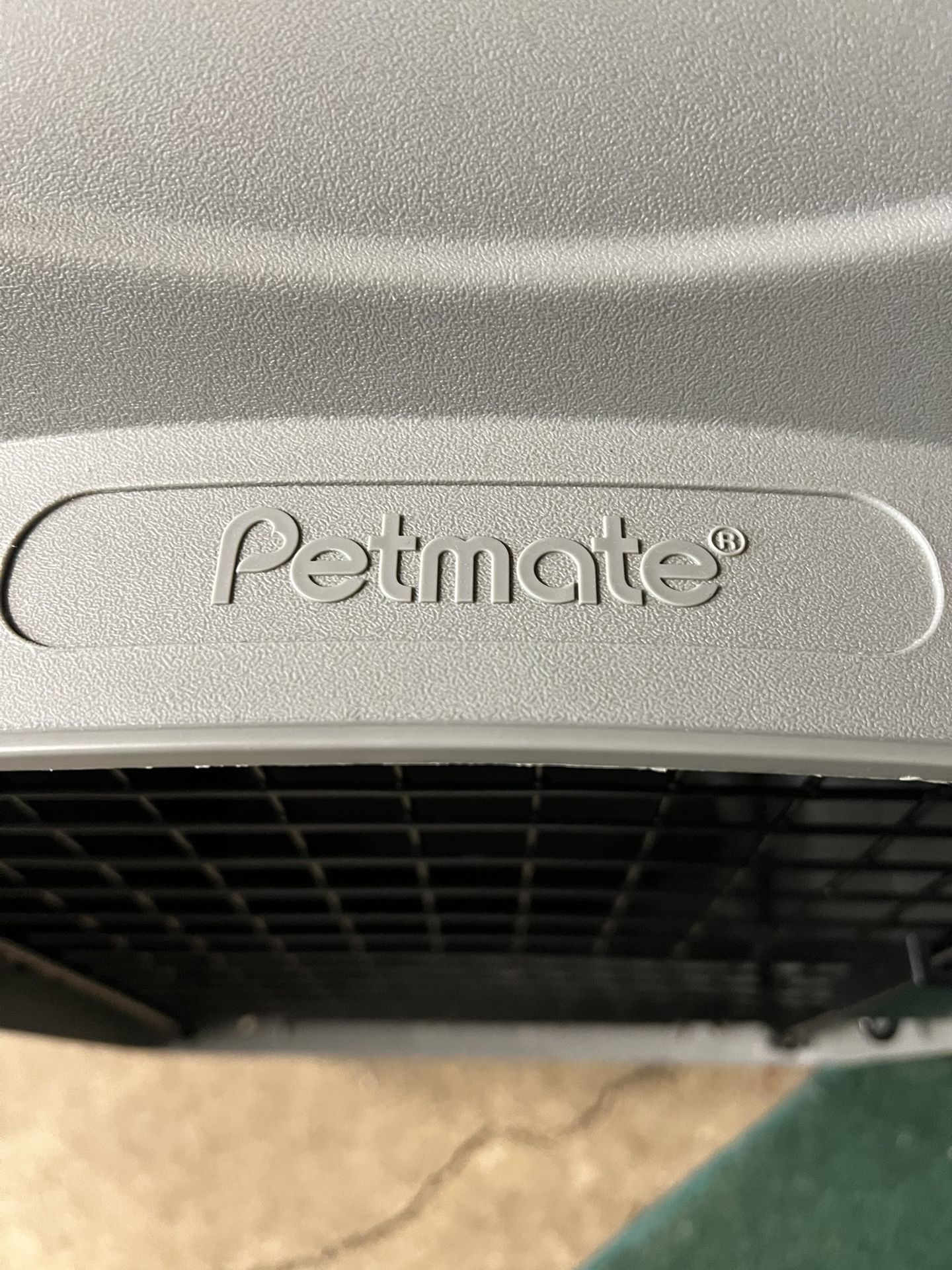 Pet mate 28” Dog Crate