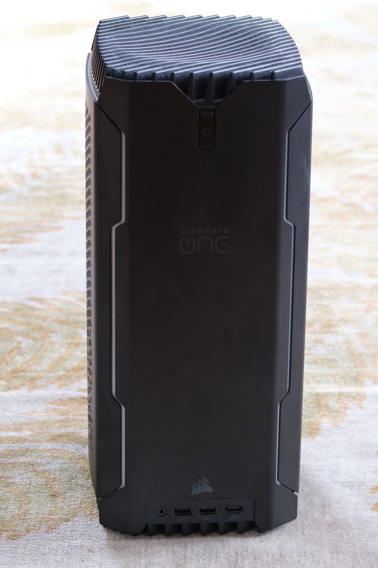 Corsair One i140 Liquid Cooled Gaming Computer