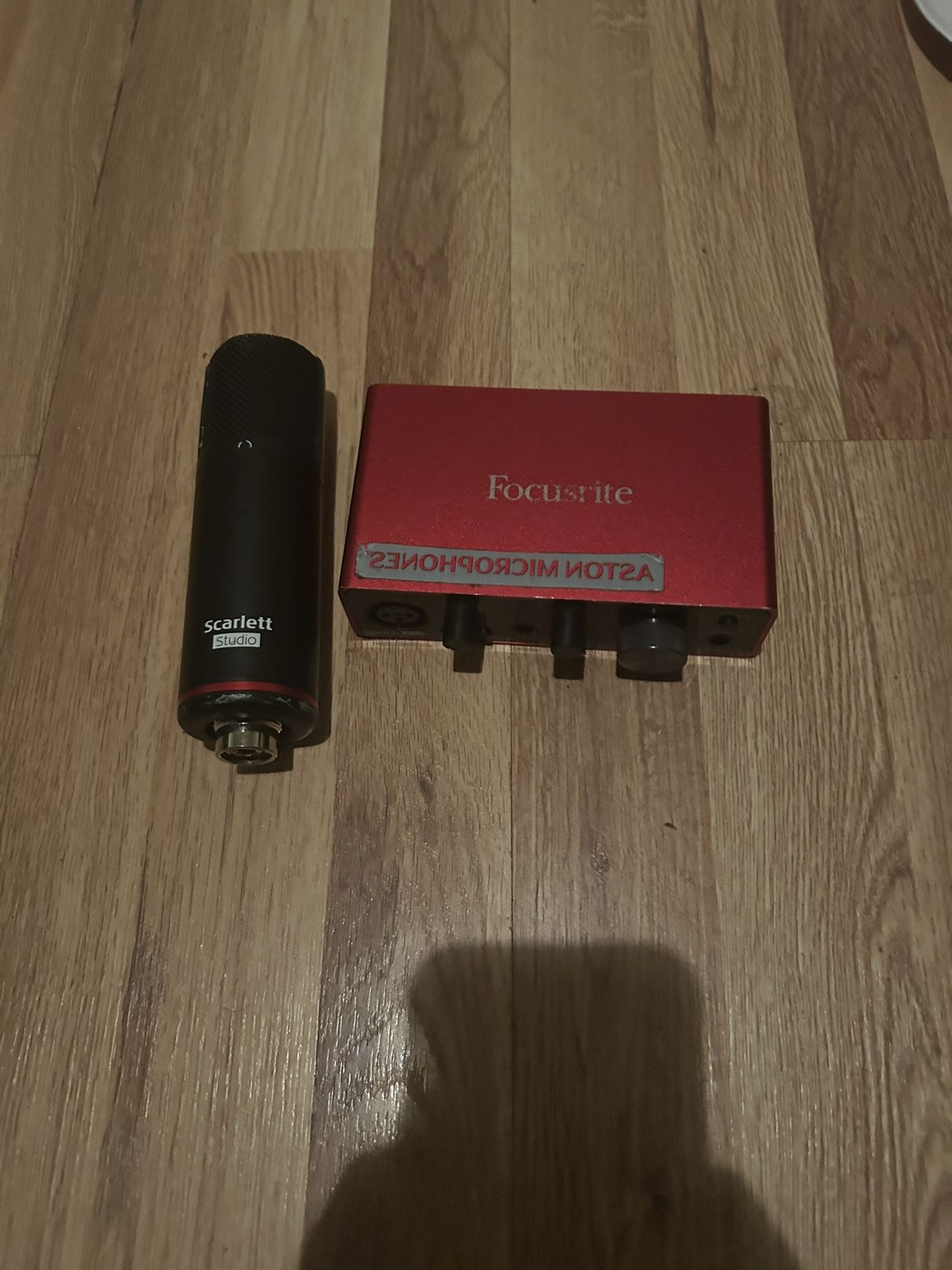 Scarlett Interface And Mic
