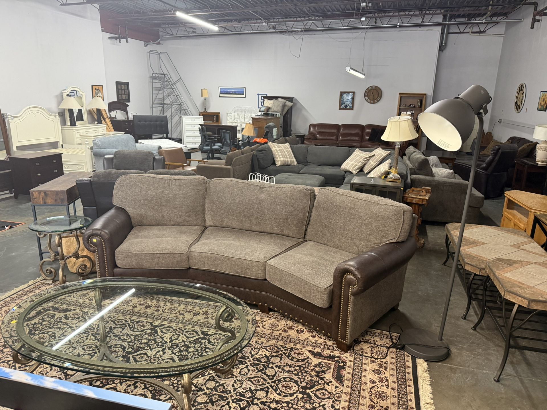 Two-Tone Sofa with Nailhead Trim – Classic Comfort & Timeless Design