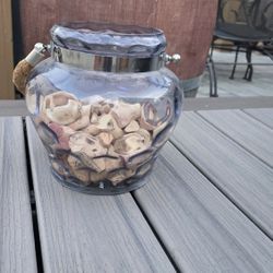 Glass Jar for Refreshing or Cork Holder + Corks Canister

For sale is for the Jar + Corks 

Pick up in San Jose 95121 area