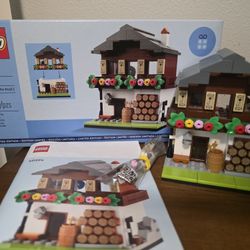 Pre-built Lego Set 40594 - House Of The World 3 (Limited Edition)