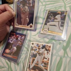 4 Dave Parker Baseball Cards 