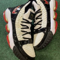 Nike LeBron 16 Remix Size 13