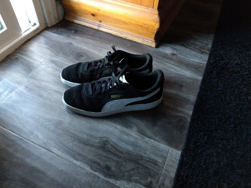 Pumas Size 11