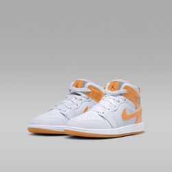 Nike Air Jordan 1 Mid SE • Youth Size 3 