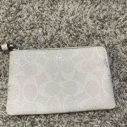Coach White And Silver Snowflake Pattern Corner Zip Wristlet