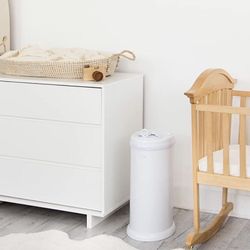 Ubbi Steel Odor Locking, No Special Bag Required Money Saving, Awards-Winning, Modern Design Registry Must-Have Diaper Pail, White