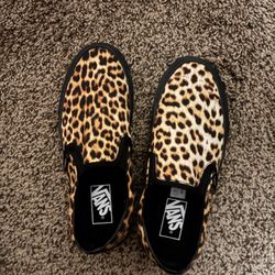 Leopard vans