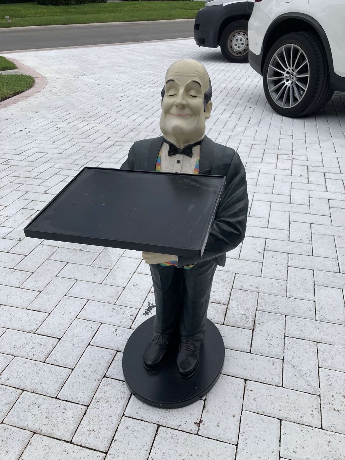 Servant Butler Statue & Serving Tray. James Jeeves The Butler Table By Bombay Company. 32” Tall!