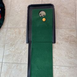 -Golf Putting game Indoor or outdoor use 9ft 5inch long