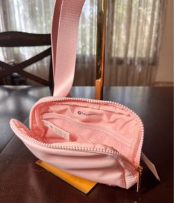 Lululemon Everywhere Belt Bag NEW