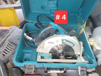 Makitta Circular saw with Case Like New 