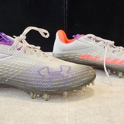 Under Armour Spotlight Clone MC Unisex  Football Cleats  Gray/Purple/Red M 8  W 10