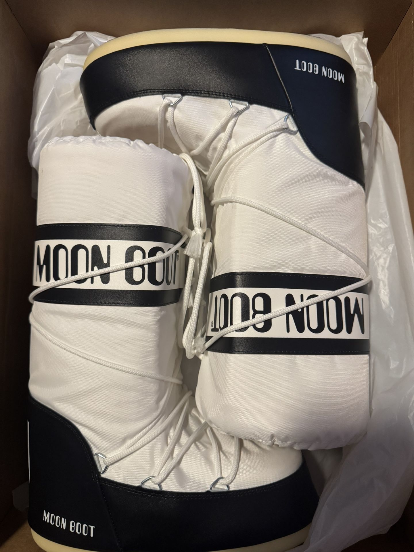 Moon Boots
