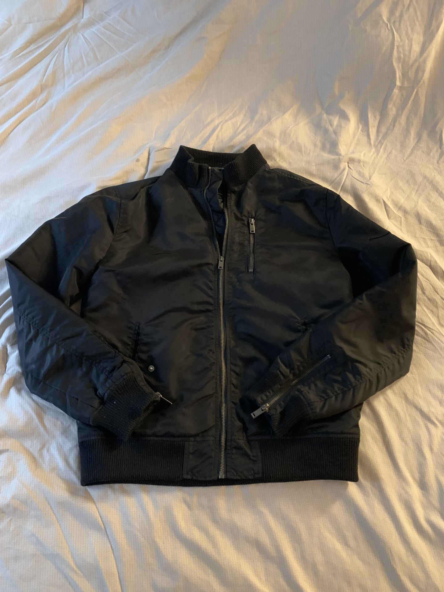 Forever 21 men size medium black bomber jacket