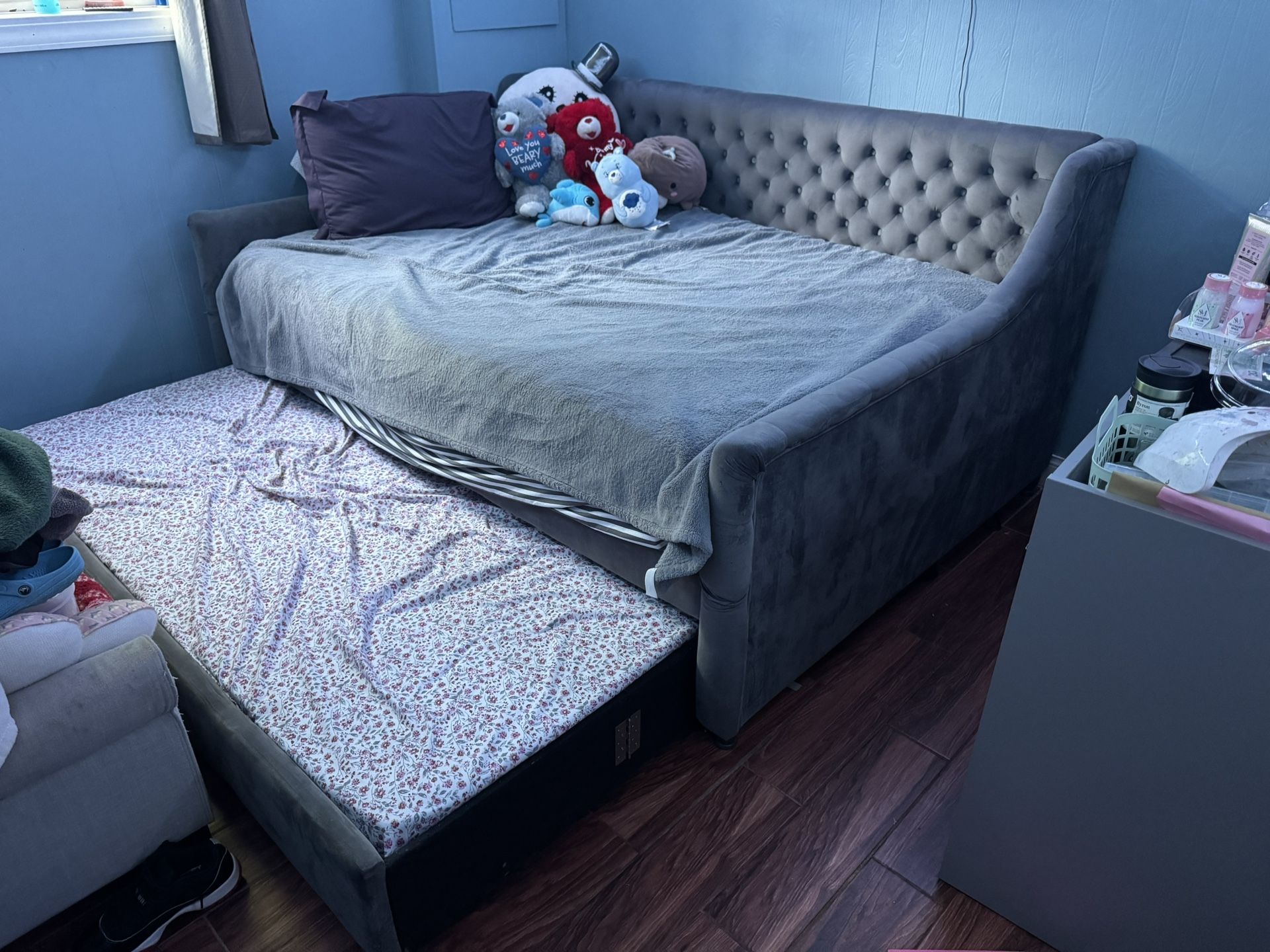 Full size bed set With Twin Size Bed