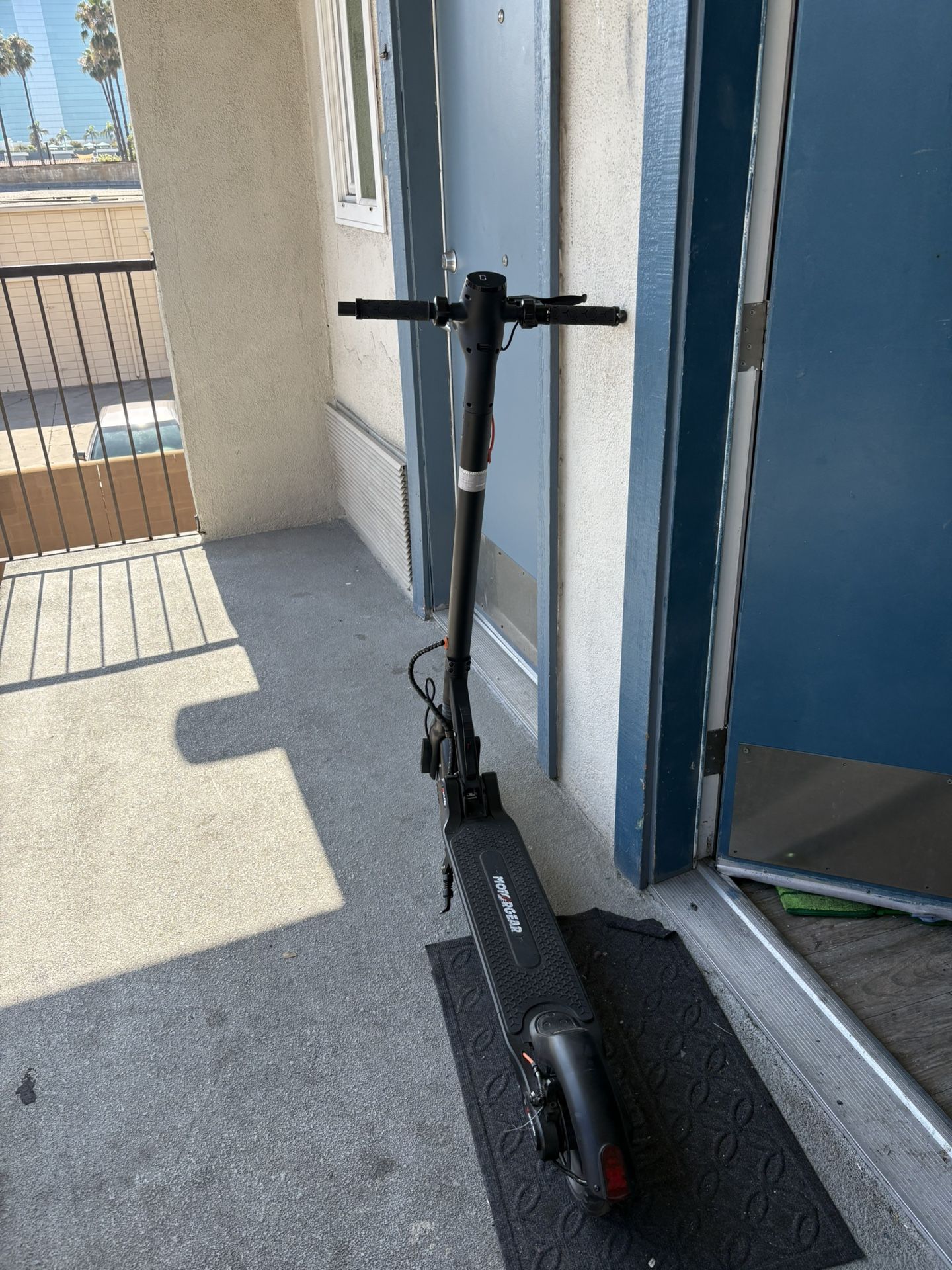 Motor gear electric Scooter 300watt Motor 36V Battery 23 Miles Per Hour