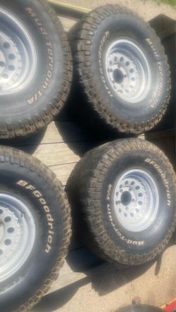 4 aluminum rims  size 15