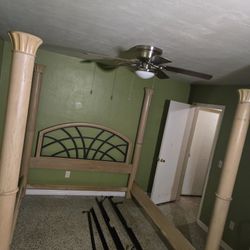 King Calopy Furniture 