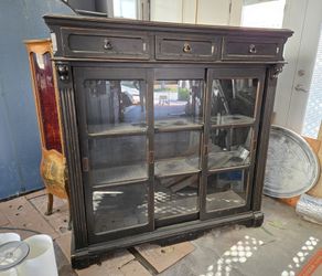 LARGE  Cabinet / Sideboard / China /  Curio    SOLID Wood 🪵 
