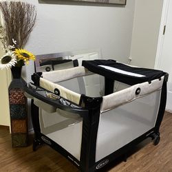 GRACO PLAY PEN ( Portable)
