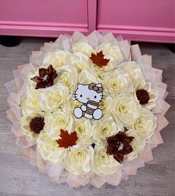 Hello Kitty Artificial Rose Bouquet Fall Theme