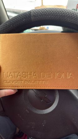 NEW  NATASHA DENONA EYESHADOW PALETTE 