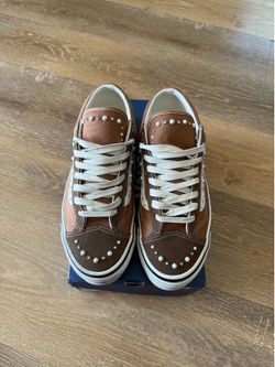 Brown canvas pearl vans