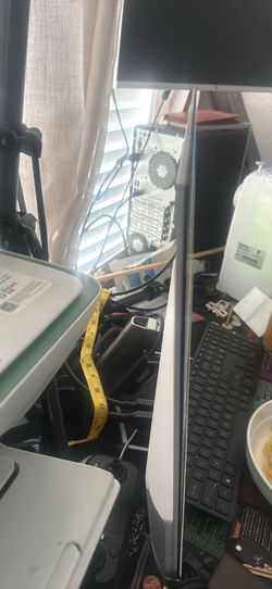 Pc,desk,chair,screen