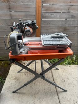 RIDGID 7-inch Job Site Wet Tile Saw with Stand