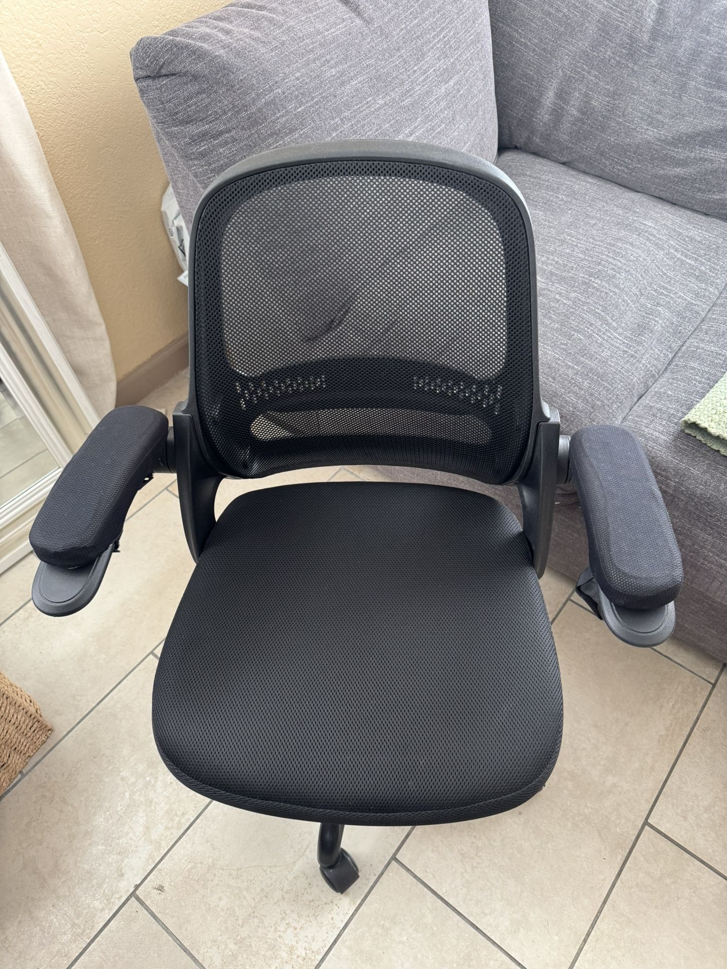 Office Chairs Black And White/Biege