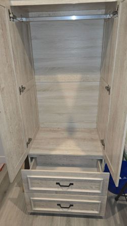 Wardrobe with 2 drawers