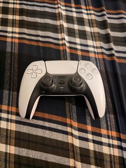 PlayStation 5 controller