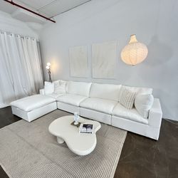 Delivery 🚚 5 Peice Sectional White Cloud Couch 