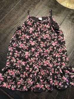 Girls clothing medium
