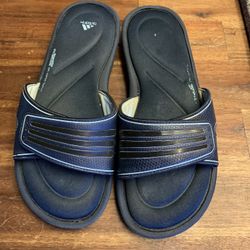 Women’s Adidas slides size 8 black and color