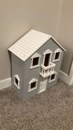 Pottery Barn dollhouse!