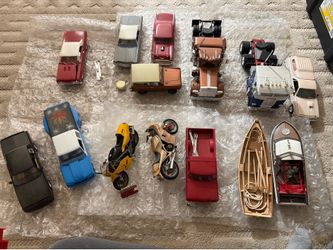 14 Collection of Model Vehicles and Boats, motorcycles & semi trucks