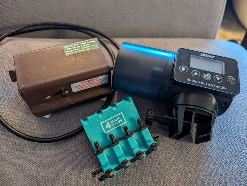 Aquarium Pump and Auto Feeder