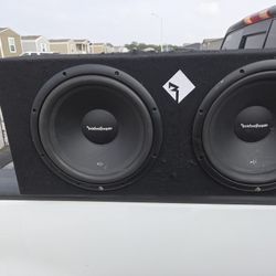 Rf Duel 12'subwoofers In Speaker Bo