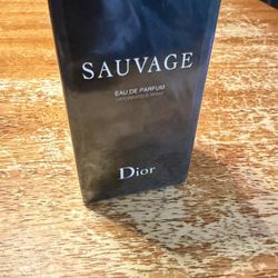Dior Sauvage Eau de Parfum 100ml – Slightly Used